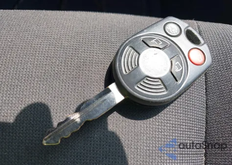 2008 Mercury Mariner from USA, damaged, VIN 4M2CU81158KJ10995